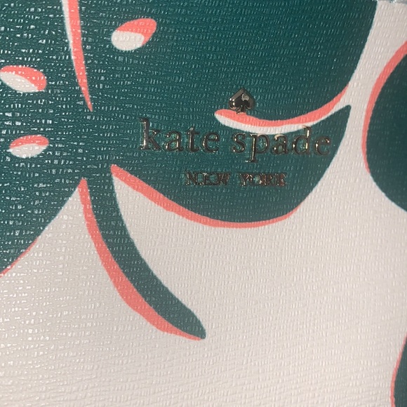 ♠️ kate spade Cara Monstera Leaves Printed Large Tote Bag, Cream Multi - Picture 8 of 16